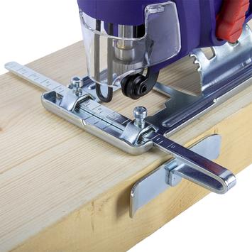 Лобзик сетевой ПУЛЬСАР ЛЭ 600С (600Вт, 70мм, 0-3000о/мин, маятн. ход, 1,9кг)